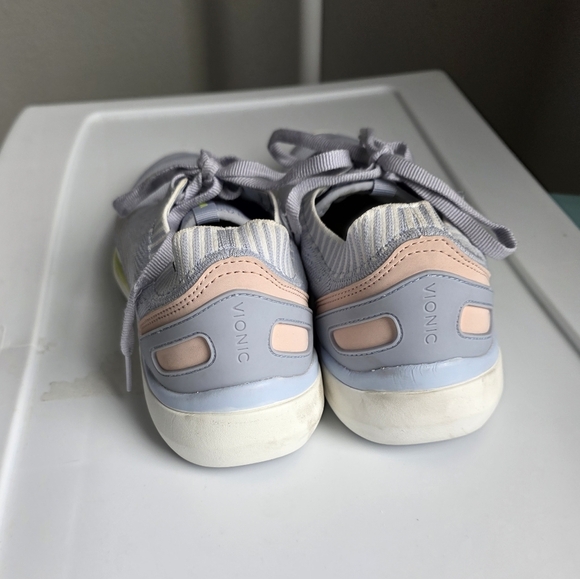 Vionic Lavander and Pink Athletic Shoes with Cushioned Midsole Size 6 - Picture 4 of 9